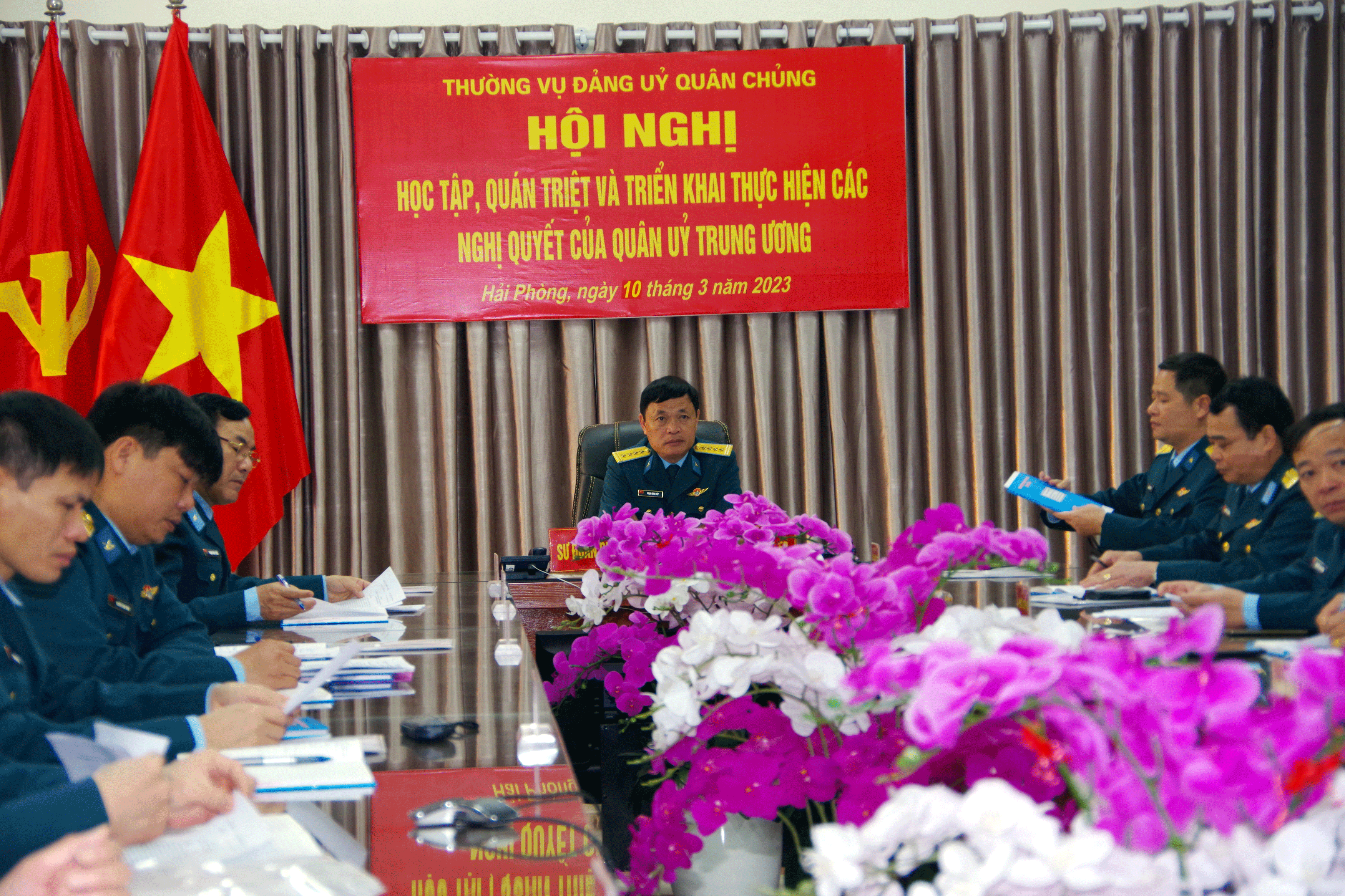 Học tập, quán triệt và triển khai thực hiện các Nghị quyết của Quân ủy Trung ương