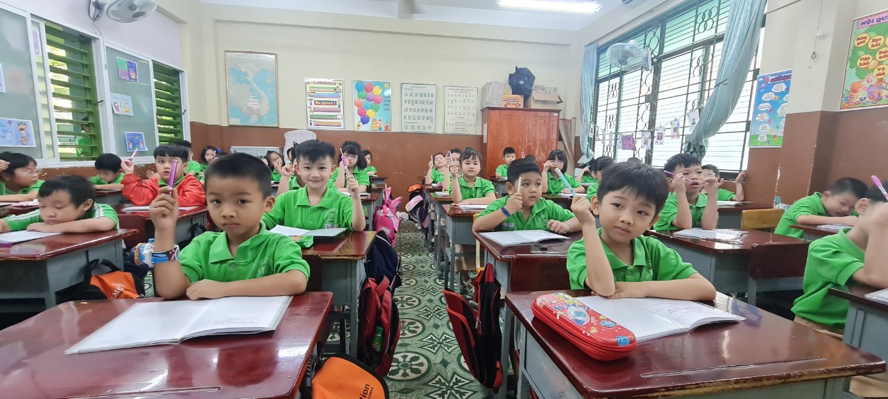 Thủ tướng yêu cầu rà soát, đầu tư xây dựng trường học, cơ sở y tế tại các khu đô thị, khu công nghiệp