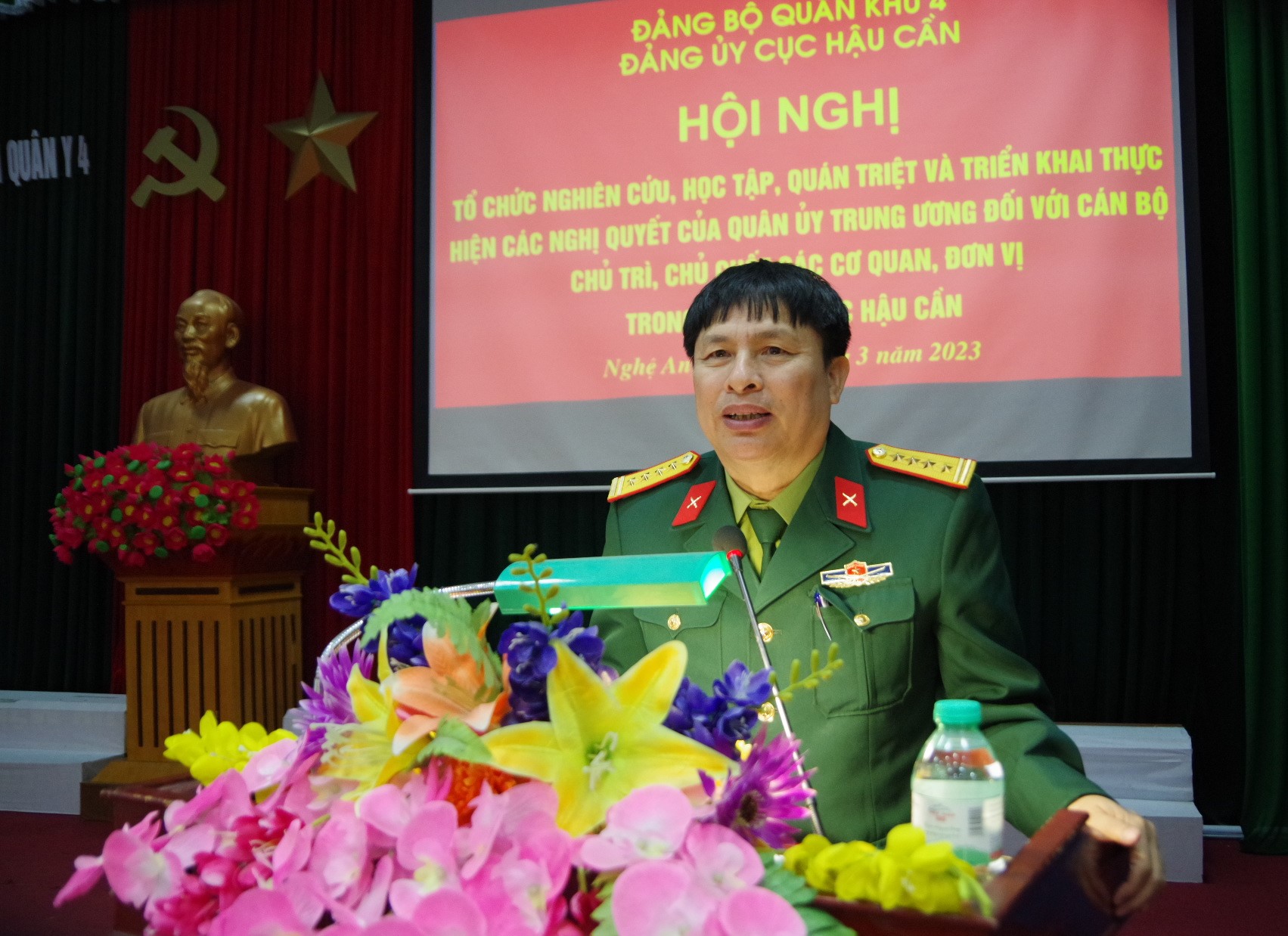 Học tập, quán triệt, triển khai thực hiện các Nghị quyết của Quân ủy Trung ương