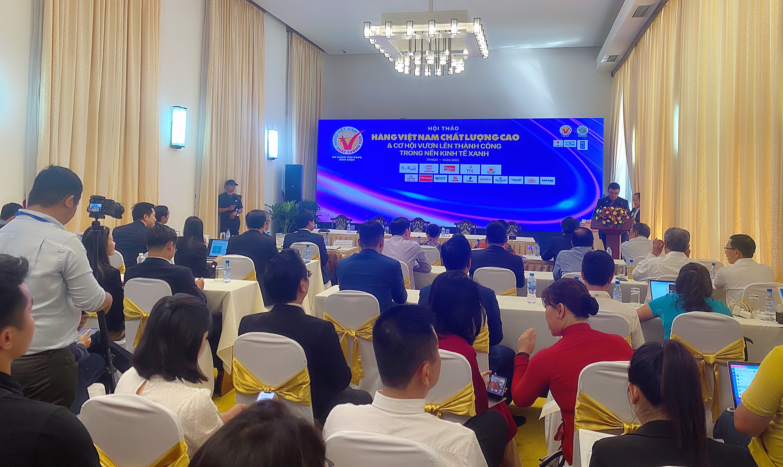 27 năm Hàng Việt Nam chất lượng cao - Hành trình đến nền kinh tế xanh
