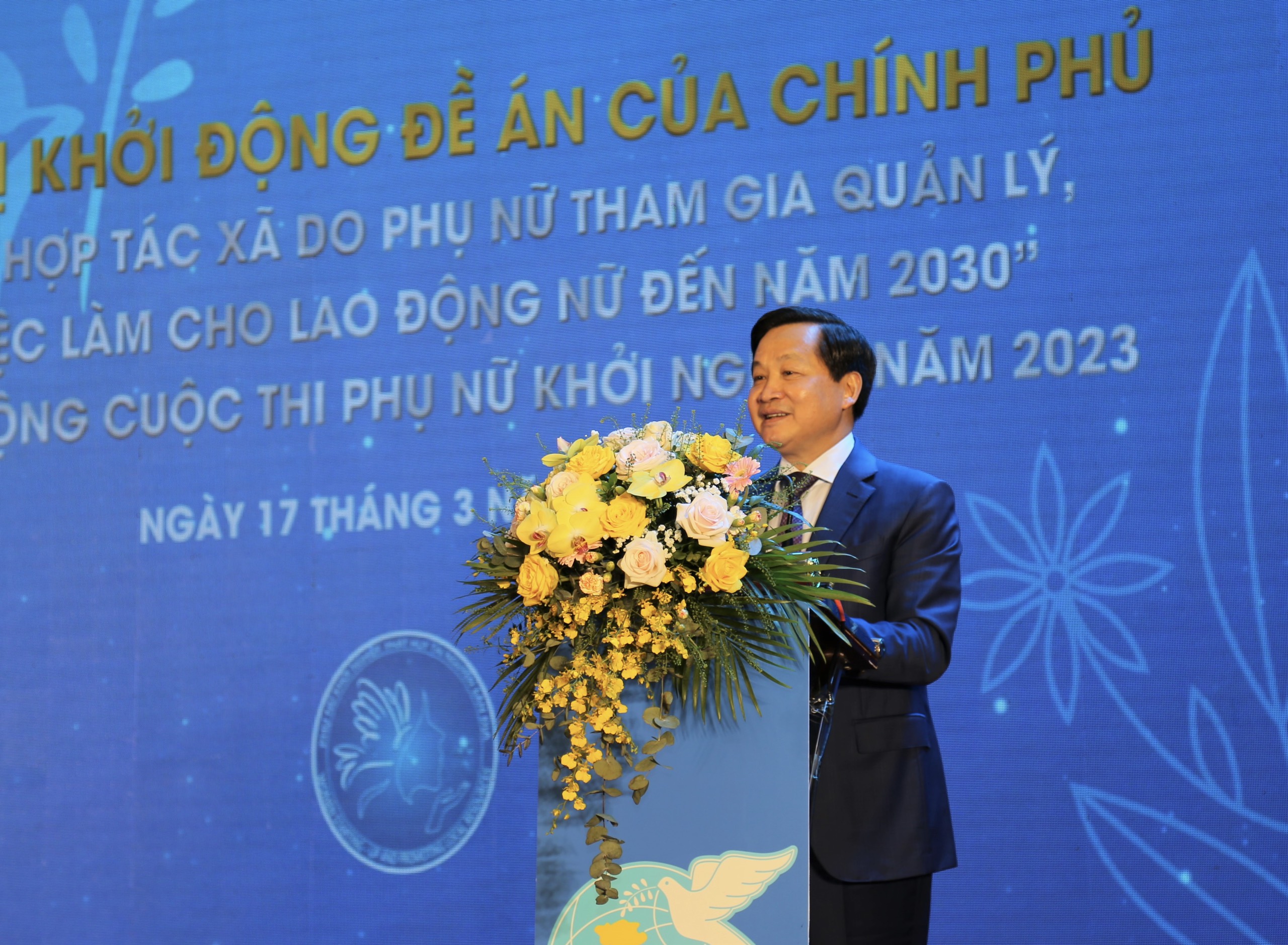 Lấy phụ nữ, người dân tham gia hợp tác xã là trung tâm