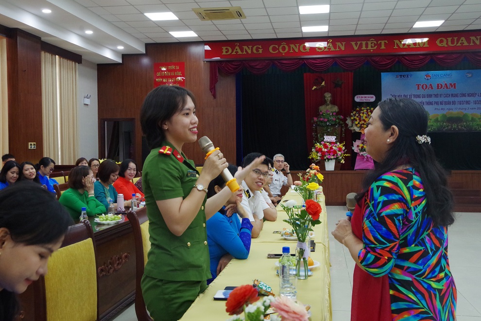 Văn hóa ứng xử trong gia đình thời kỳ công nghiệp 4 0