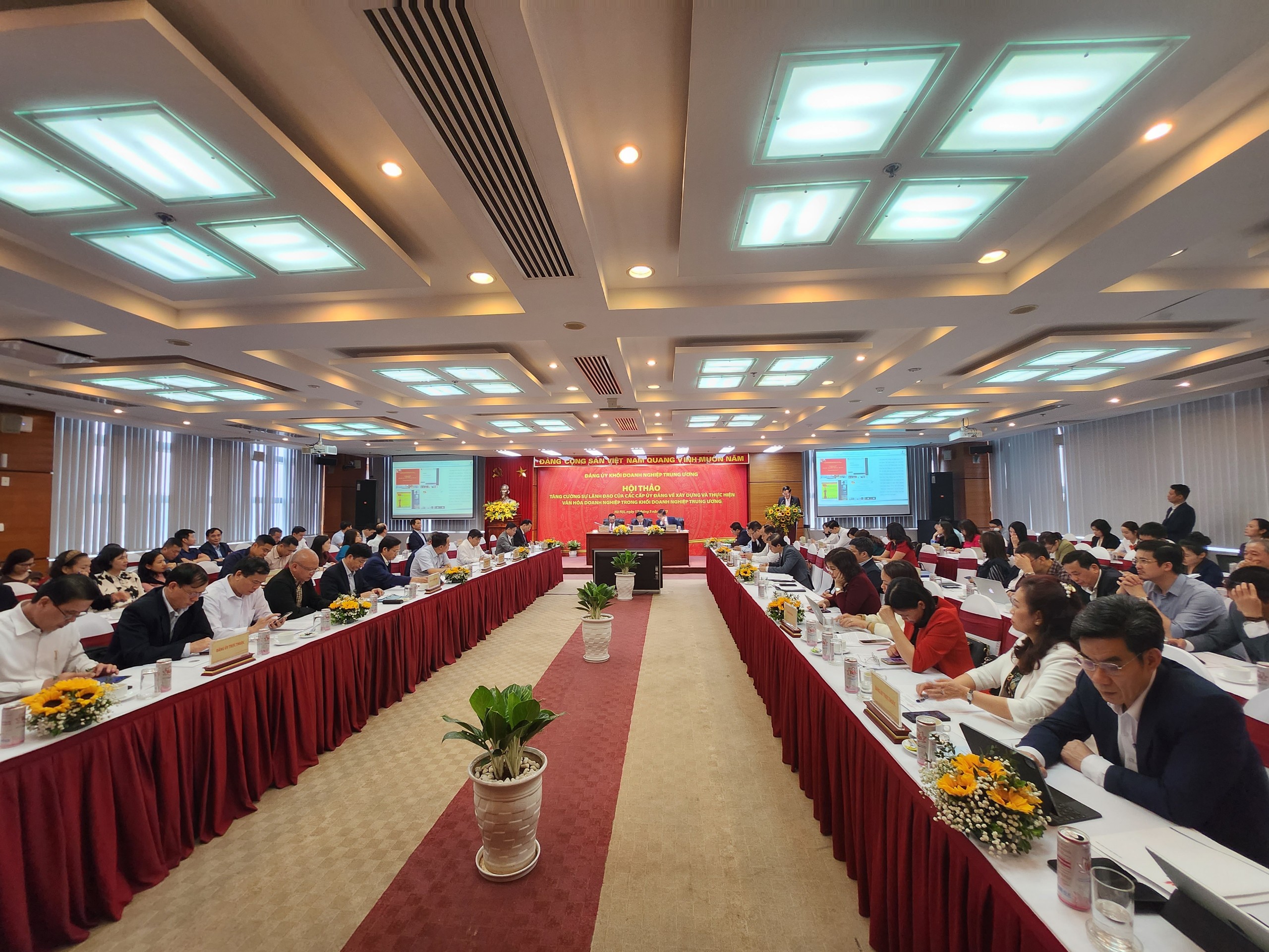 Tăng cường sự lãnh đạo của Đảng về xây dựng và thực hiện văn hóa doanh nghiệp