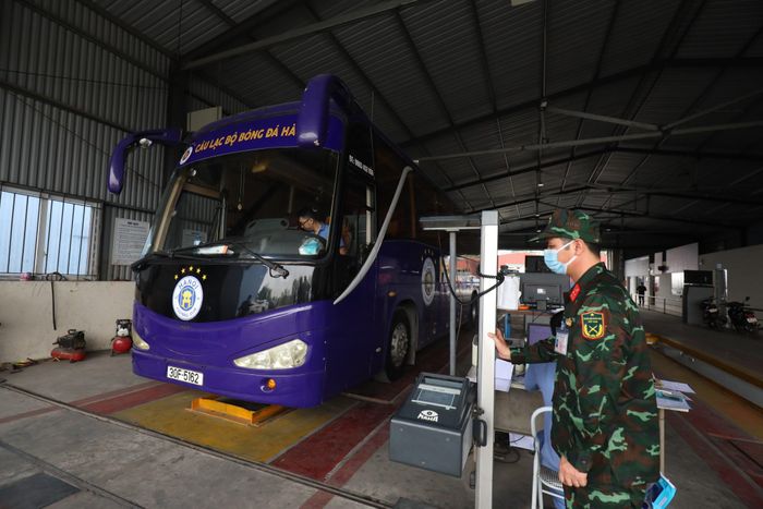 Tăng cường kiểm định viên quân sự cho các trung tâm đăng kiểm