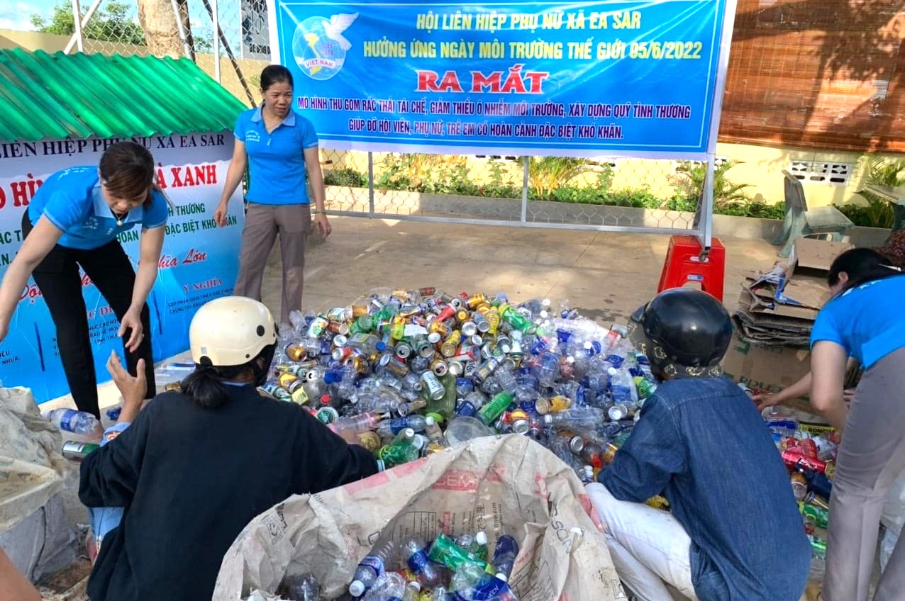 Nhiều mô hình sáng kiến đem BHXH, BHYT đến cho phụ nữ nghèo
