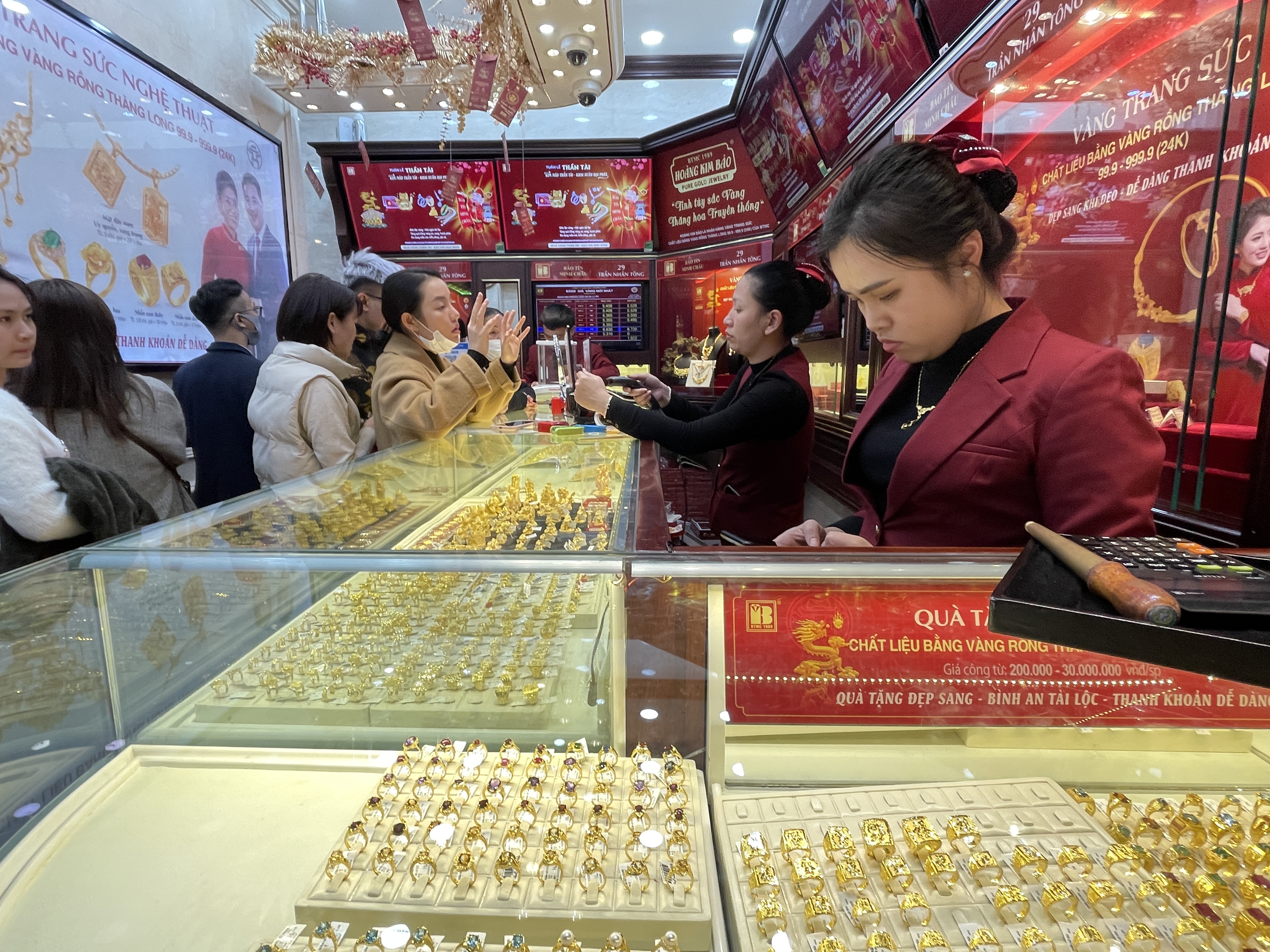 Giá vàng trong nước giảm 150 nghìn đồng lượng