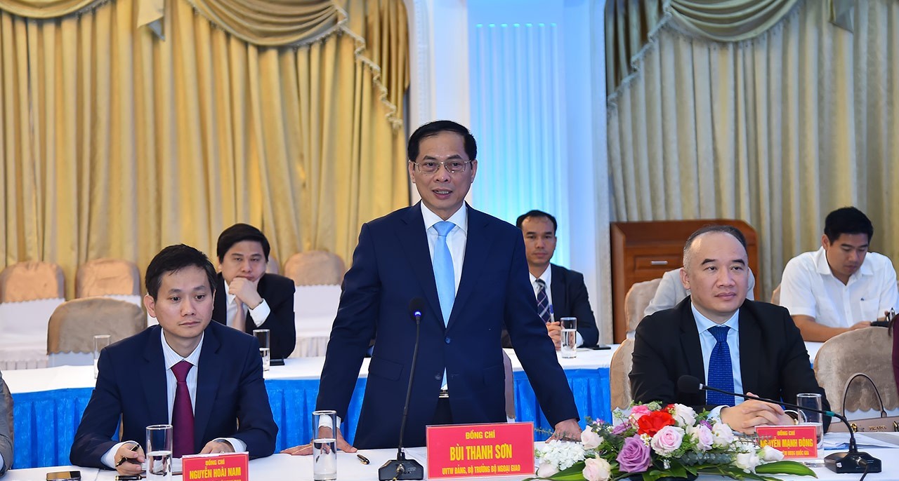Đối ngoại, quốc phòng đi tiên phong trong bảo vệ chủ quyền, lãnh thổ