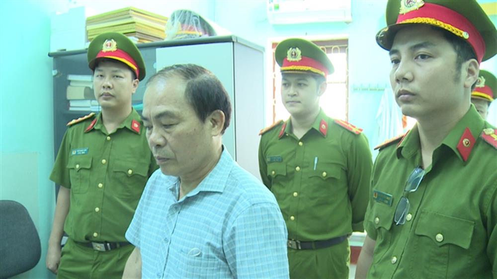Bắt tạm giam Phó Giám đốc phụ trách Trung tâm Pháp y tỉnh về tội ‘‘Tham ô tài sản”