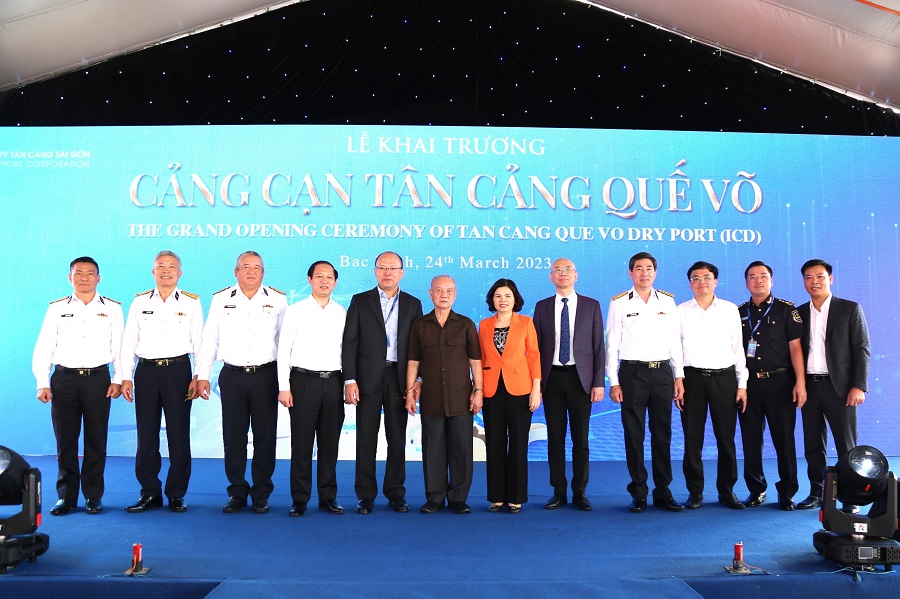 Khai trương cảng cạn Tân Cảng Quế Võ