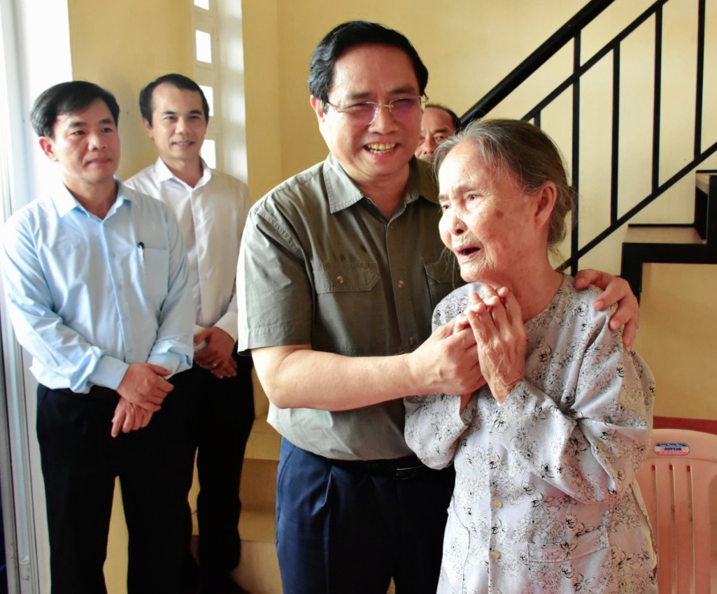 Thủ tướng Phạm Minh Chính thăm, kiểm tra các công trình, dự án tại tỉnh Thừa Thiên - Huế