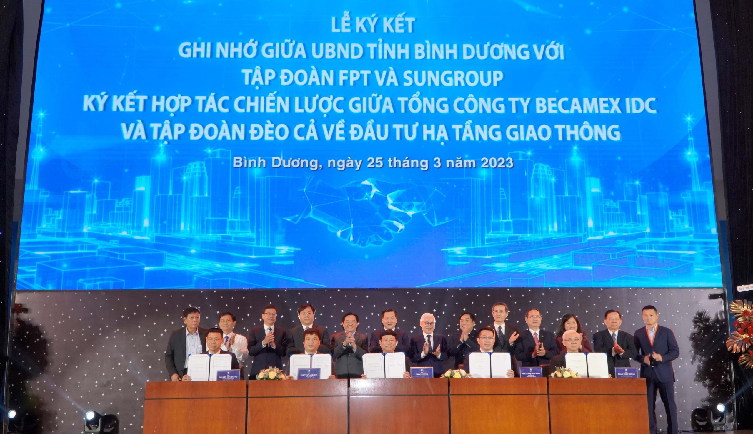 Bình Dương Khởi động - kết nối - phát triển mới