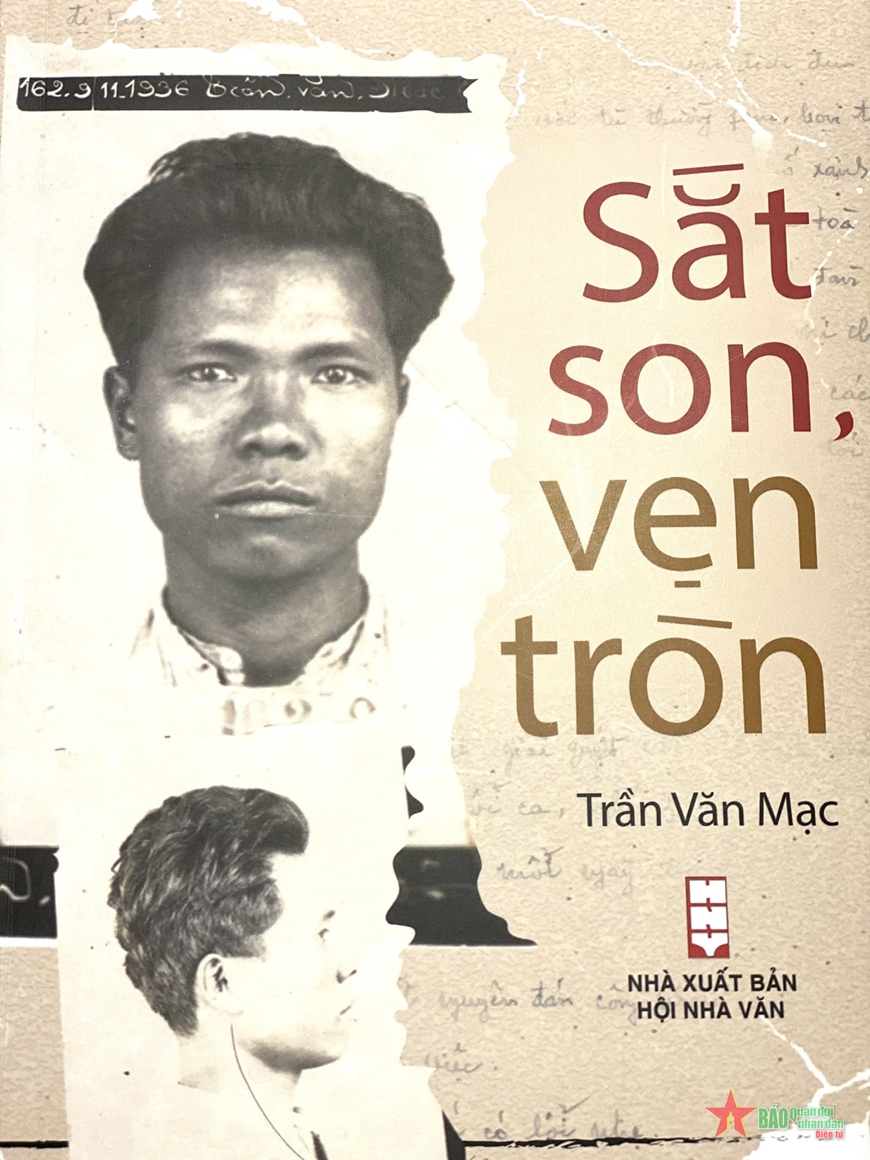 Ra mắt cuốn sách “Sắt son, vẹn tròn”