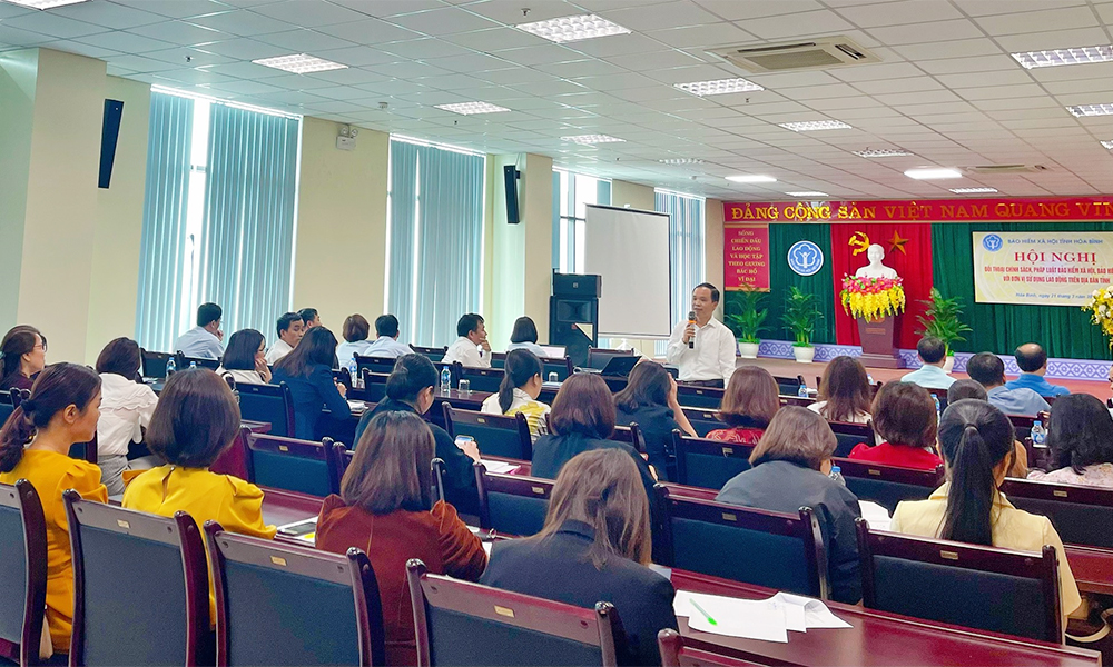 Hòa Bình đẩy mạnh đối thoại, nâng cao hiểu biết pháp luật về BHXH, BHYT trong khu vực doanh nghiệp