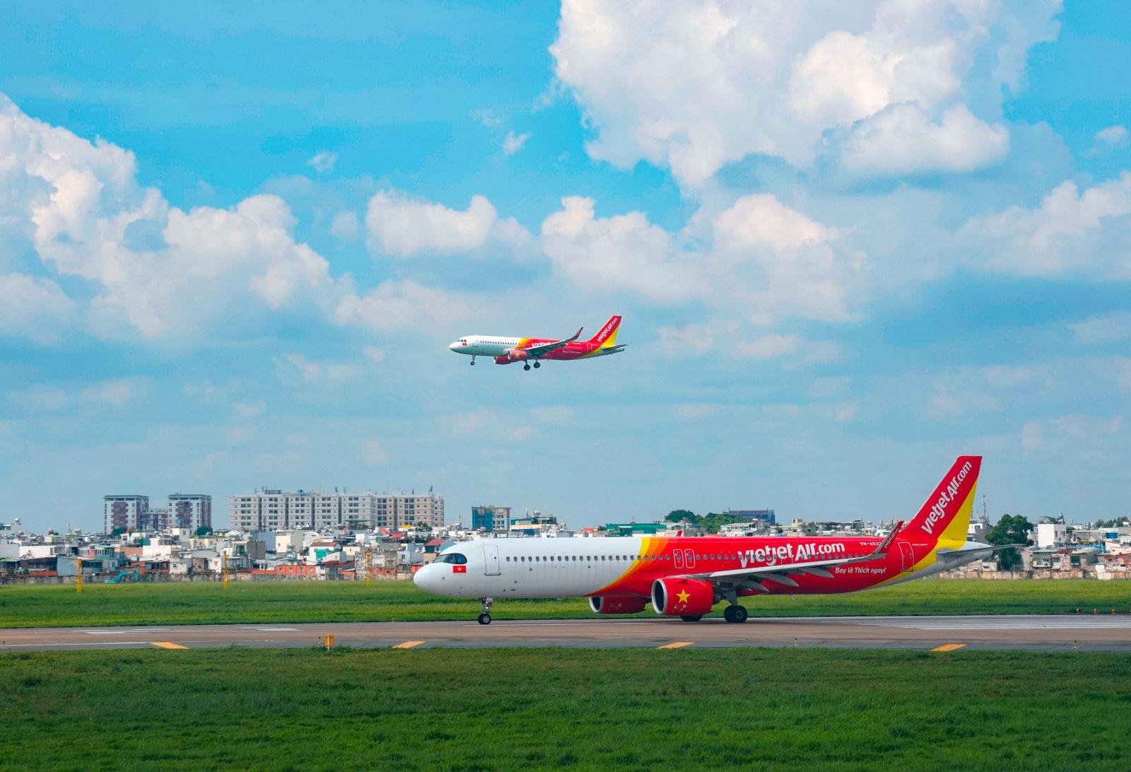 Vietjet khuyến mãi khủng 2 triệu vé 0 đồng, Bay không biên giới