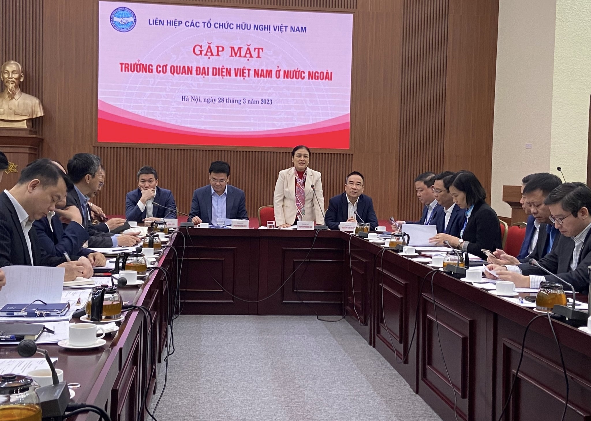 Gặp gỡ Trưởng cơ quan đại diện của Việt Nam tại nước ngoài