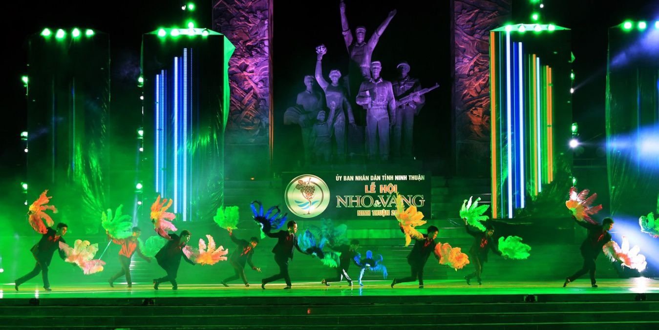 Triển khai thực hiện kế hoạch Lễ hội Nho và Vang Ninh Thuận năm 2023