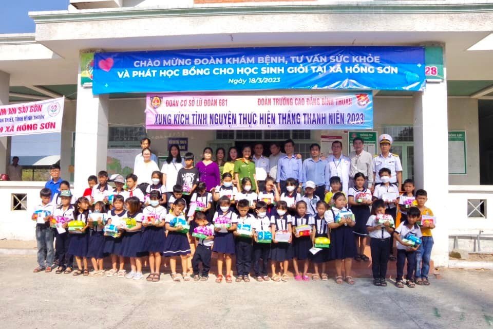 Lan tỏa các hoạt động Tháng Thanh niên của tuổi trẻ Vùng 2 Hải quân