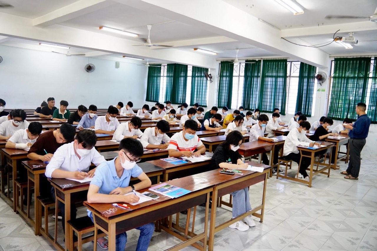 Kỳ thi Đánh giá năng lực ĐHQG-HCM 152 thí sinh trên 1 000 điểm