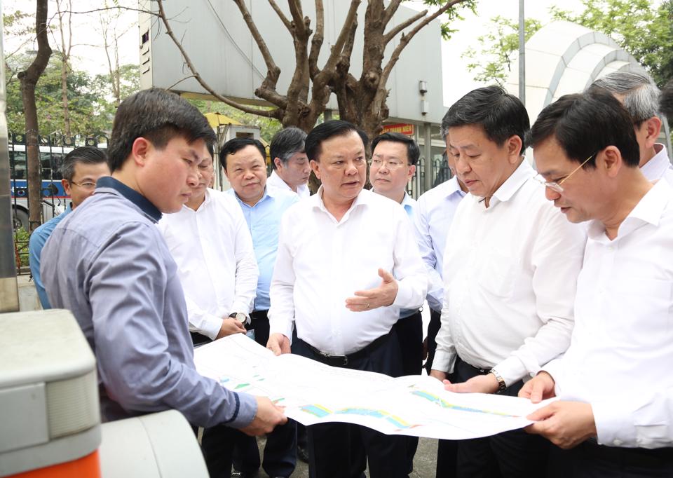 Bí thư Thành uỷ Hà Nội kiểm tra thực địa dự án đường Vành đai 1