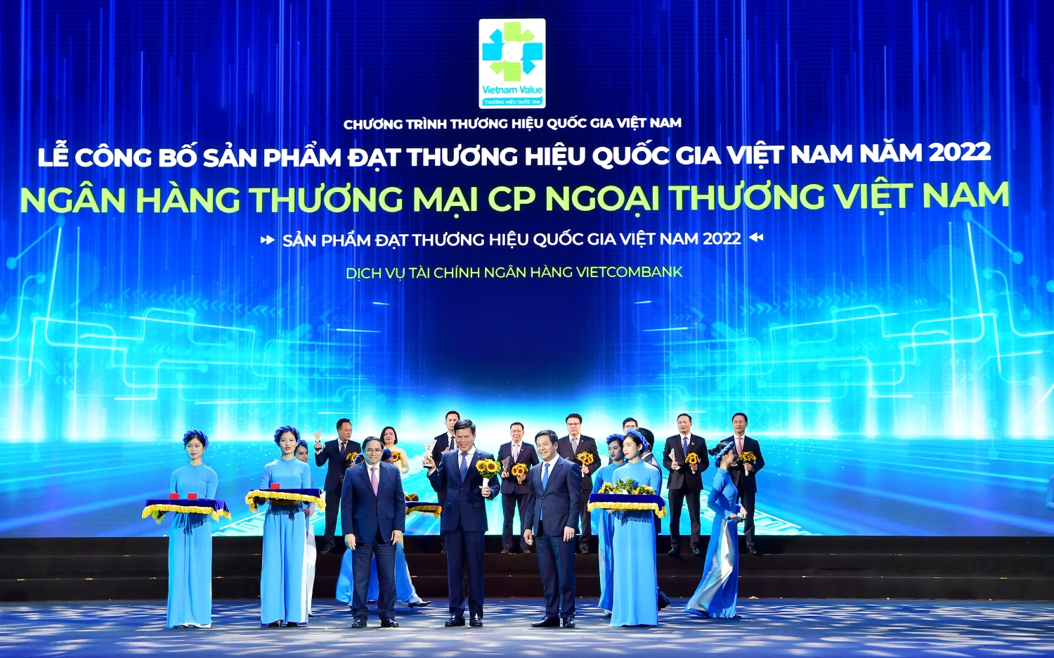 Vietcombank – Xứng danh đơn vị anh hùng