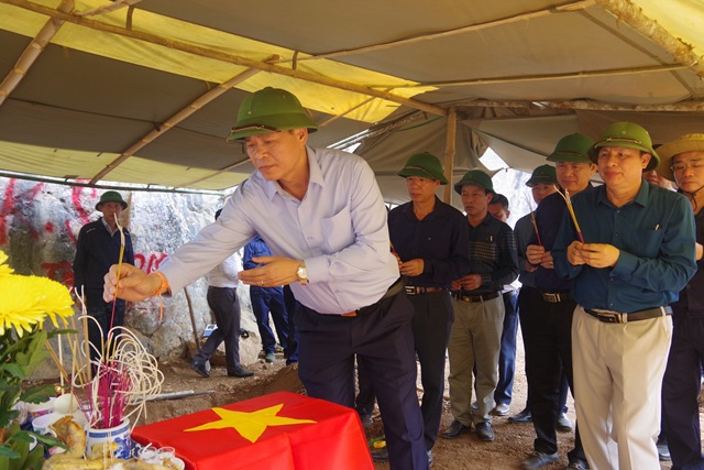 Quy tập 82 hài cốt liệt sỹ Việt Nam hy sinh tại Lào