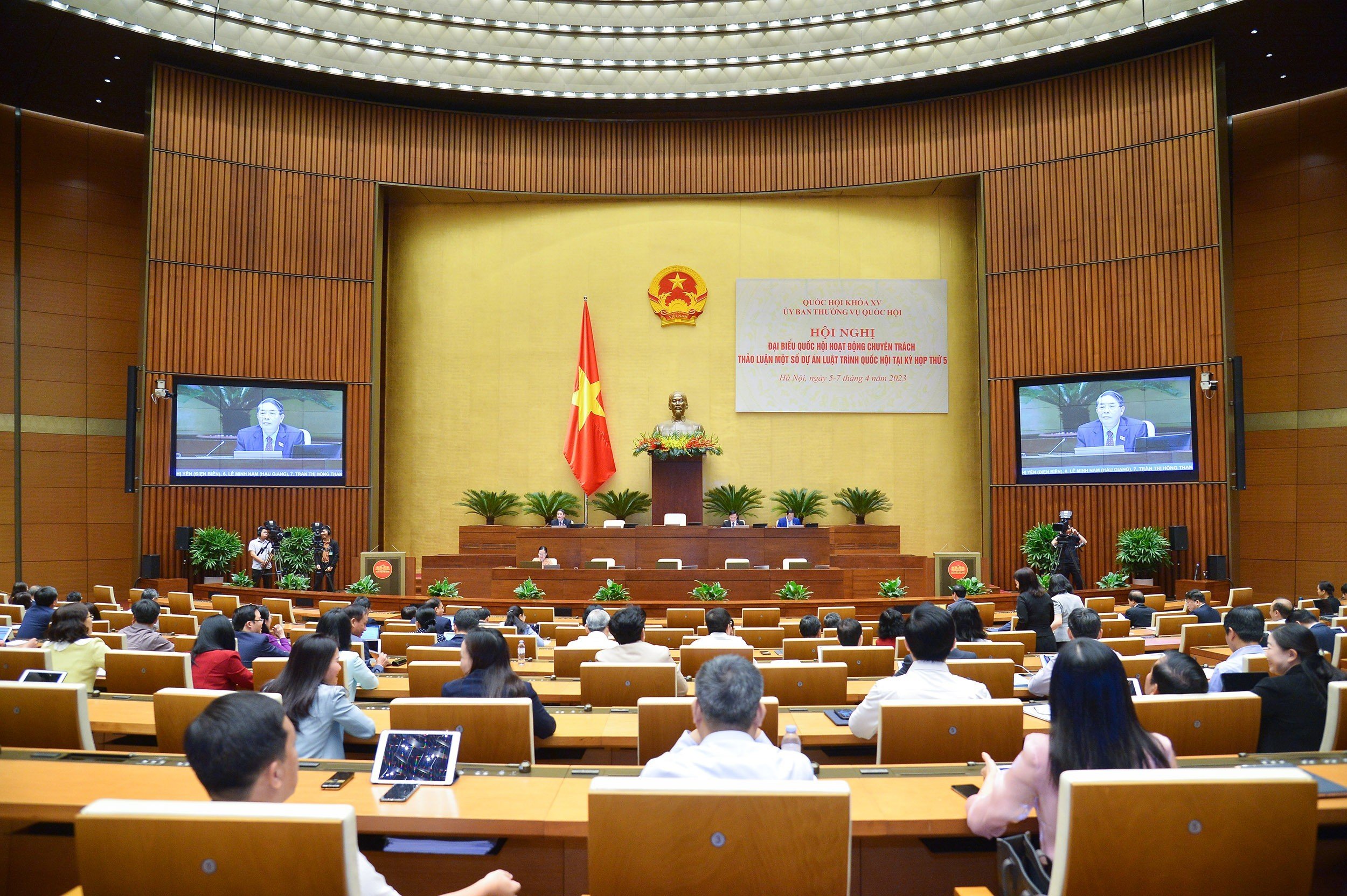Sửa Luật Đất đai Làm rõ trường hợp đền bù bằng nhà ở khi thu hồi đất nông nghiệp