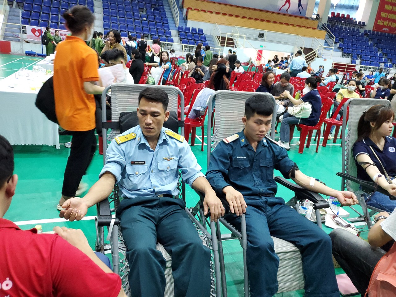Những giọt máu nghĩa tình của bộ đội Sư đoàn 363
