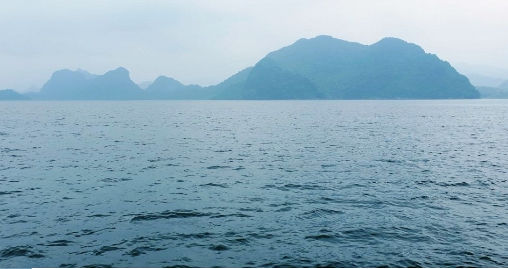 Bị phạt 375 triệu đồng vì khai thác cát trái phép trên hồ Thác Bà