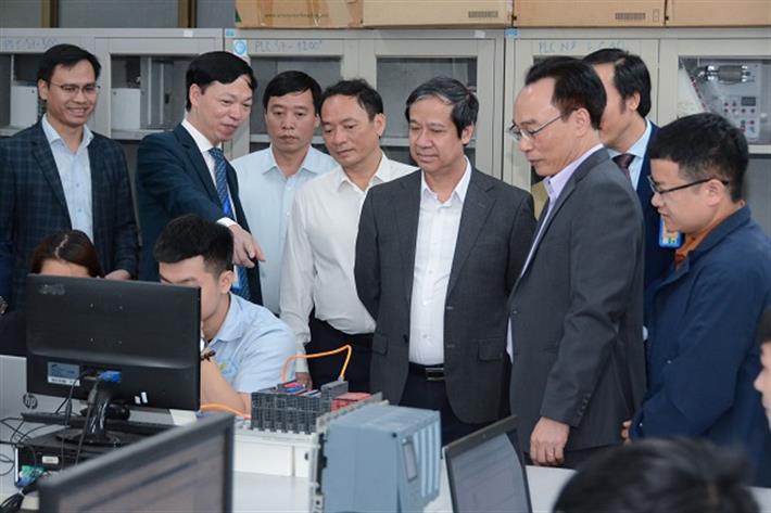 Phấn đấu là nơi đào tạo kỹ sư thực hành chất lượng cao