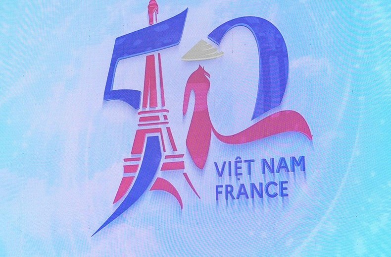 Trao đổi Thư chúc mừng nhân kỷ niệm 50 năm quan hệ ngoại giao Việt Nam - Pháp
