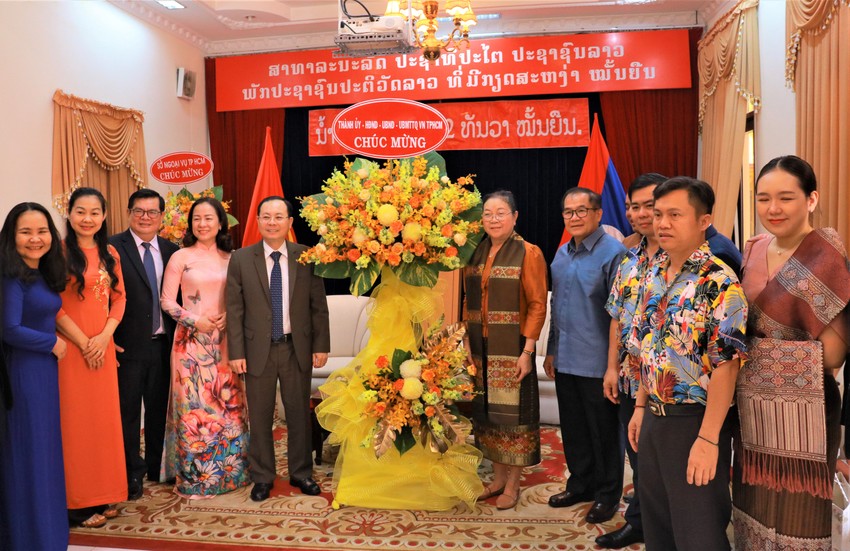 Lãnh đạo TP Hồ Chí Minh chúc Tết cổ truyền Bunpimay của Lào