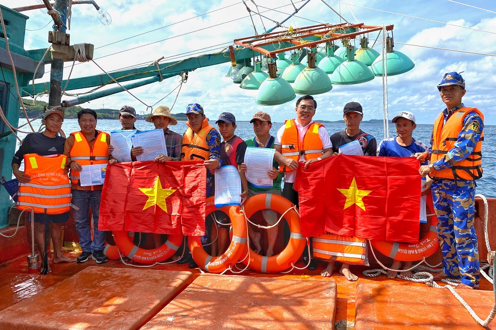 Vùng 5 Hải quân Tích cực tuyên truyền phòng, chống khai thác IUU