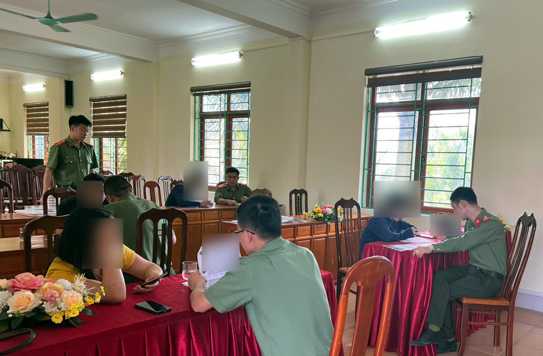 Xử lý 9 người tung tin câu like sai sự thật vụ cướp tiền ở cây xăng