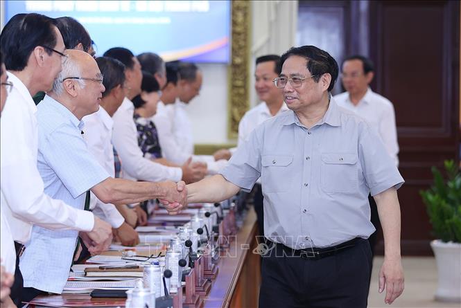 Thường trực Chính phủ làm việc với Thành phố Hồ Chí Minh về phát triển kinh tế-xã hội