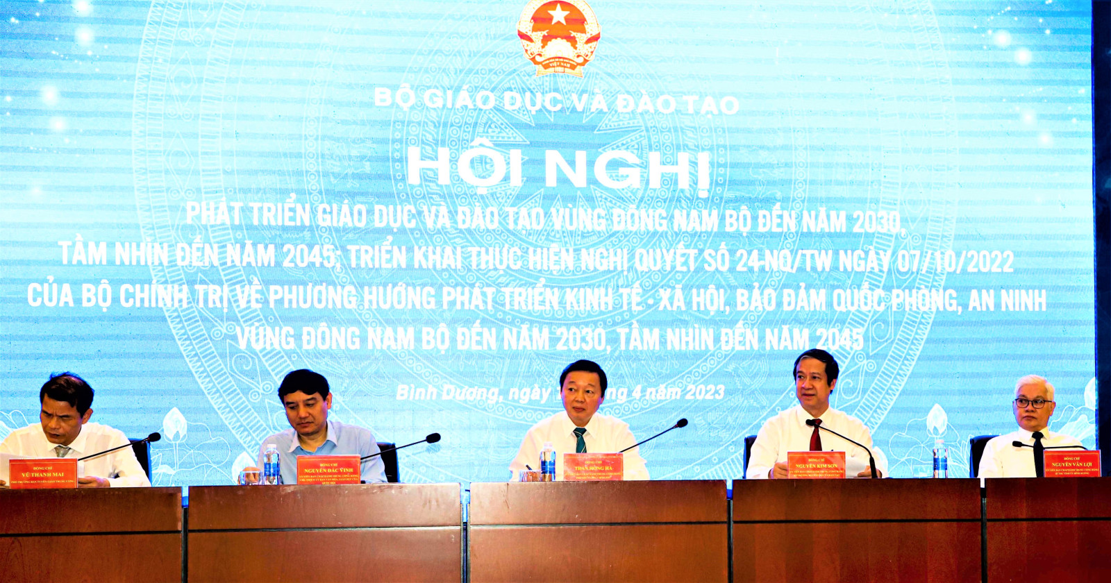 Phát triển giáo dục và đào tạo vùng Đông Nam Bộ