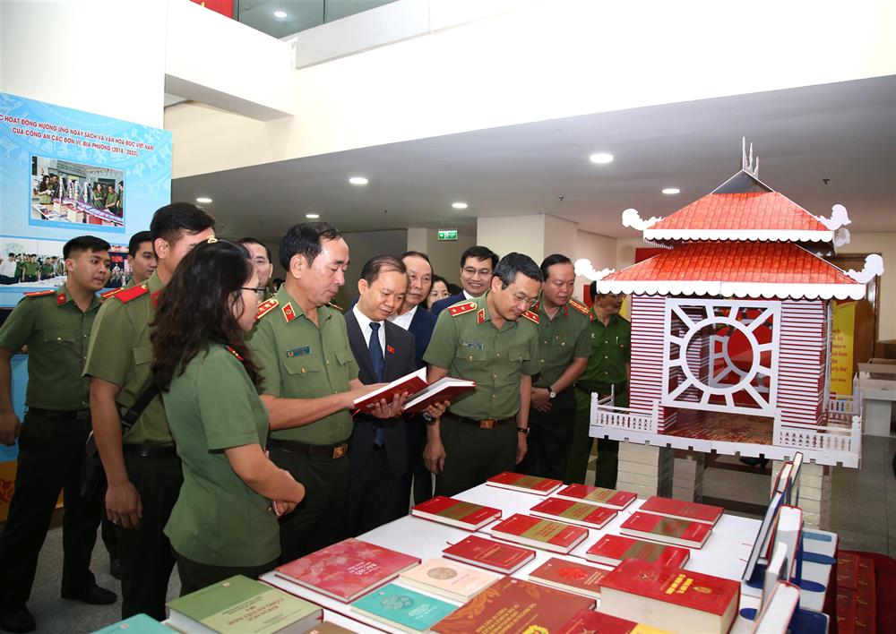 Khai mạc Ngày Sách và Văn hóa đọc trong Công an nhân dân năm 2023