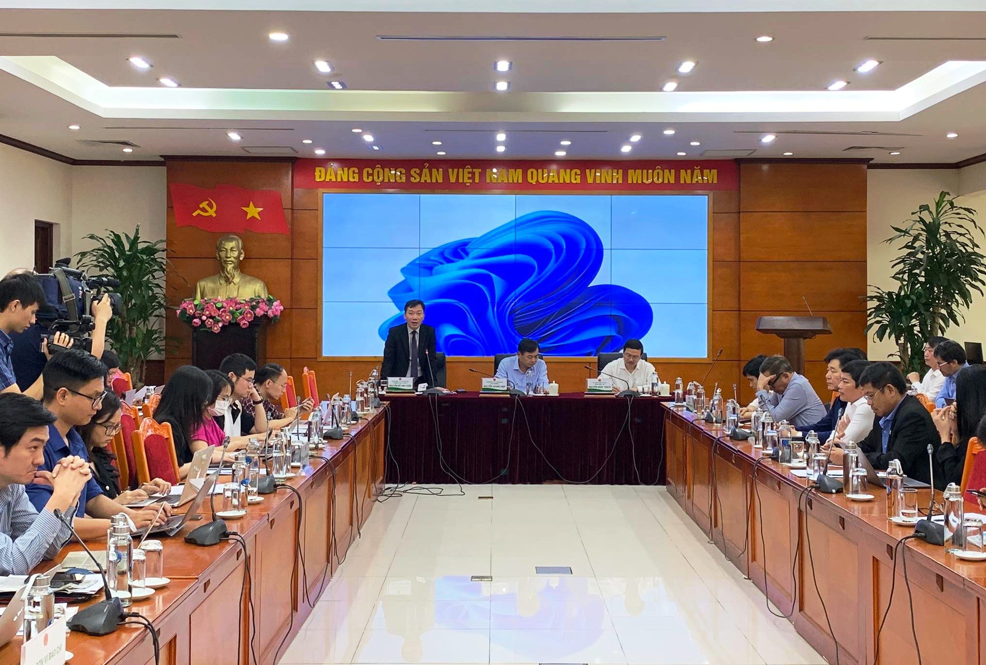 Đảm bảo an ninh lương thực cho người dân Việt Nam và thế giới
