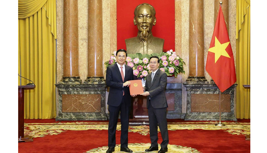 Chủ tịch nước trao quyết định bổ nhiệm Đại sứ Việt Nam tại Nhật Bản