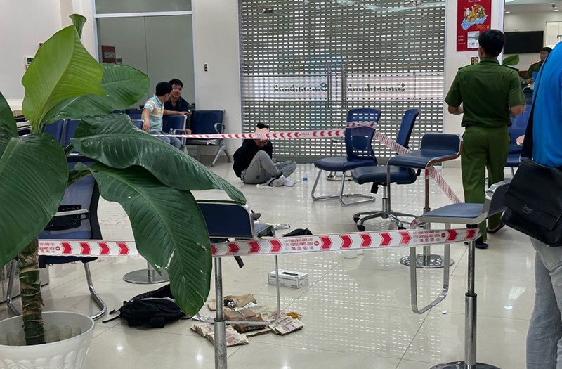 Đối tượng nổ súng cướp ngân hàng đối diện mức án nào