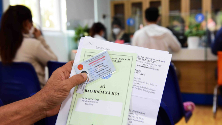 Rút BHXH một lần Giải quyết nhu cầu trước mắt, người lao động gặp khó khăn khi về già