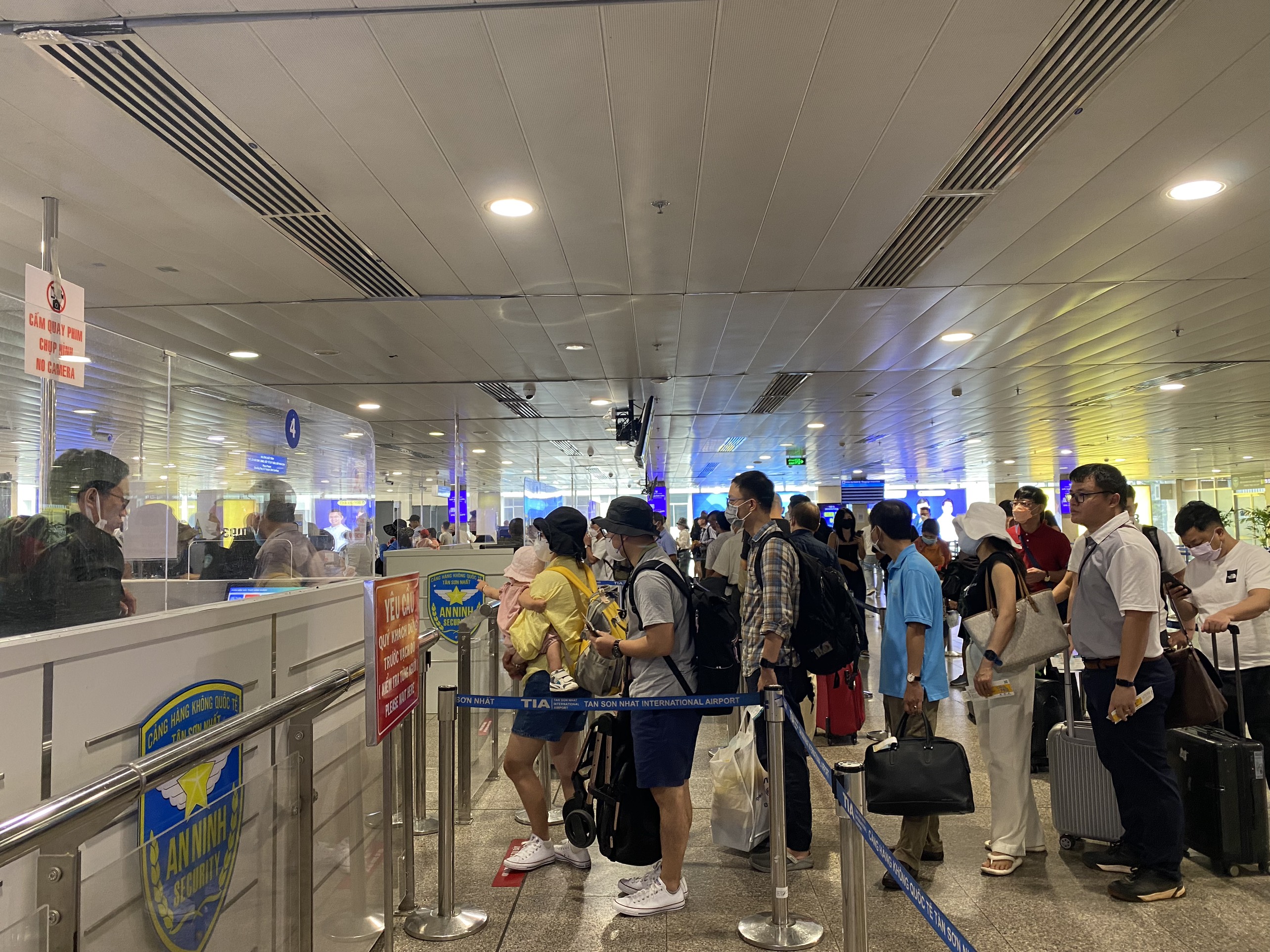 Dịp Lễ, sân bay Tân Sơn Nhất dự kiến đón hơn 151 000 lượt khách ngày