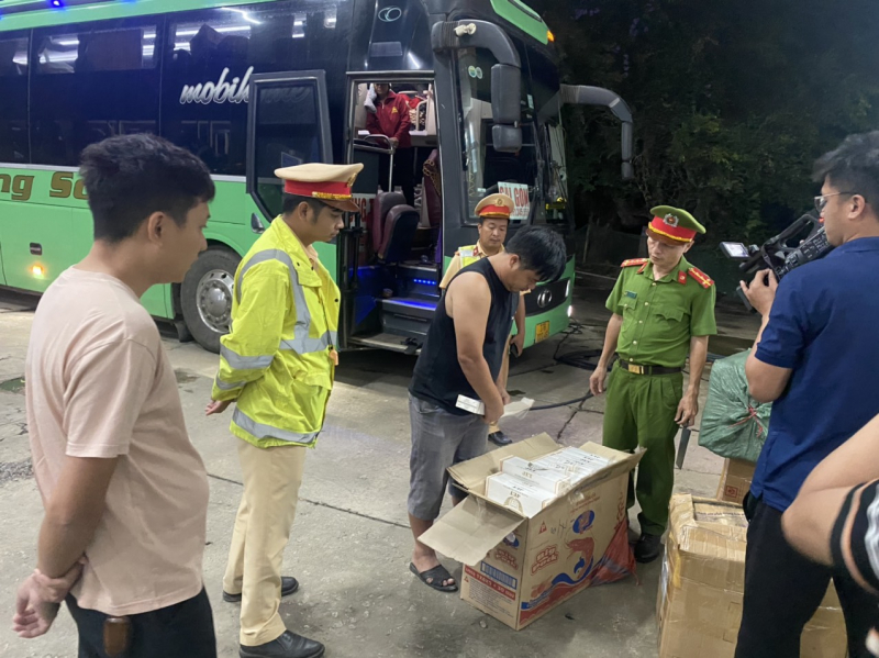 Thừa Thiên Huế Bắt giữ gần 10 000 bao thuốc lá lậu
