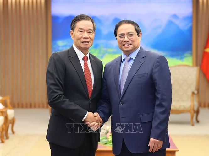 Vun đắp quan hệ hữu nghị vĩ đại Việt Nam - Lào ngày càng phát triển