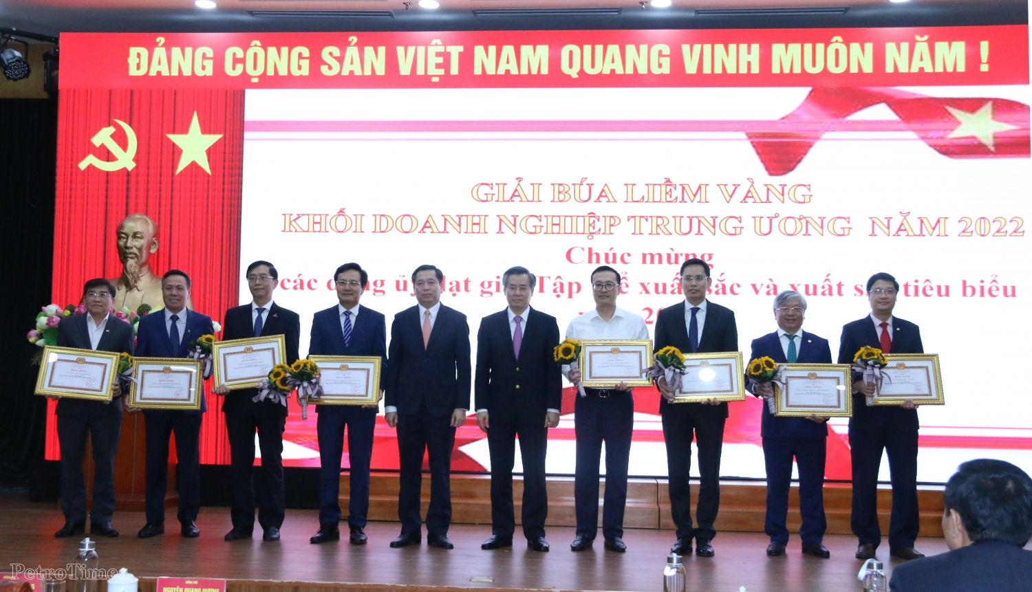 33 tác phẩm đoạt giải Búa liềm vàng Đảng ủy Khối Doanh nghiệp Trung ương năm 2022