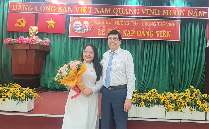 Vinh dự, tự hào được đứng trong hàng ngũ của Đảng