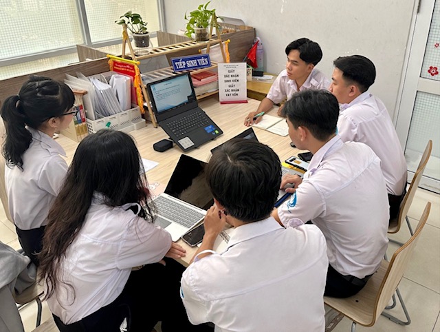 Đối thoại với hội viên, sinh viên Việt Nam trong và ngoài nước