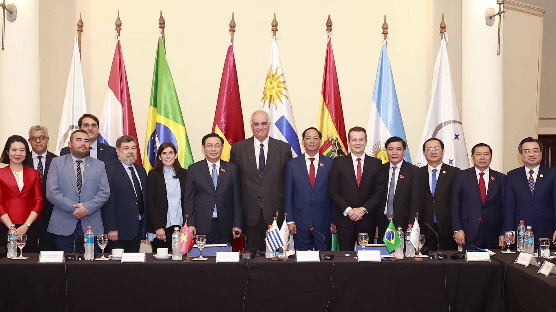Thông cáo báo chí chung giữa Nghị viện MERCOSUR và Quốc hội Việt Nam
