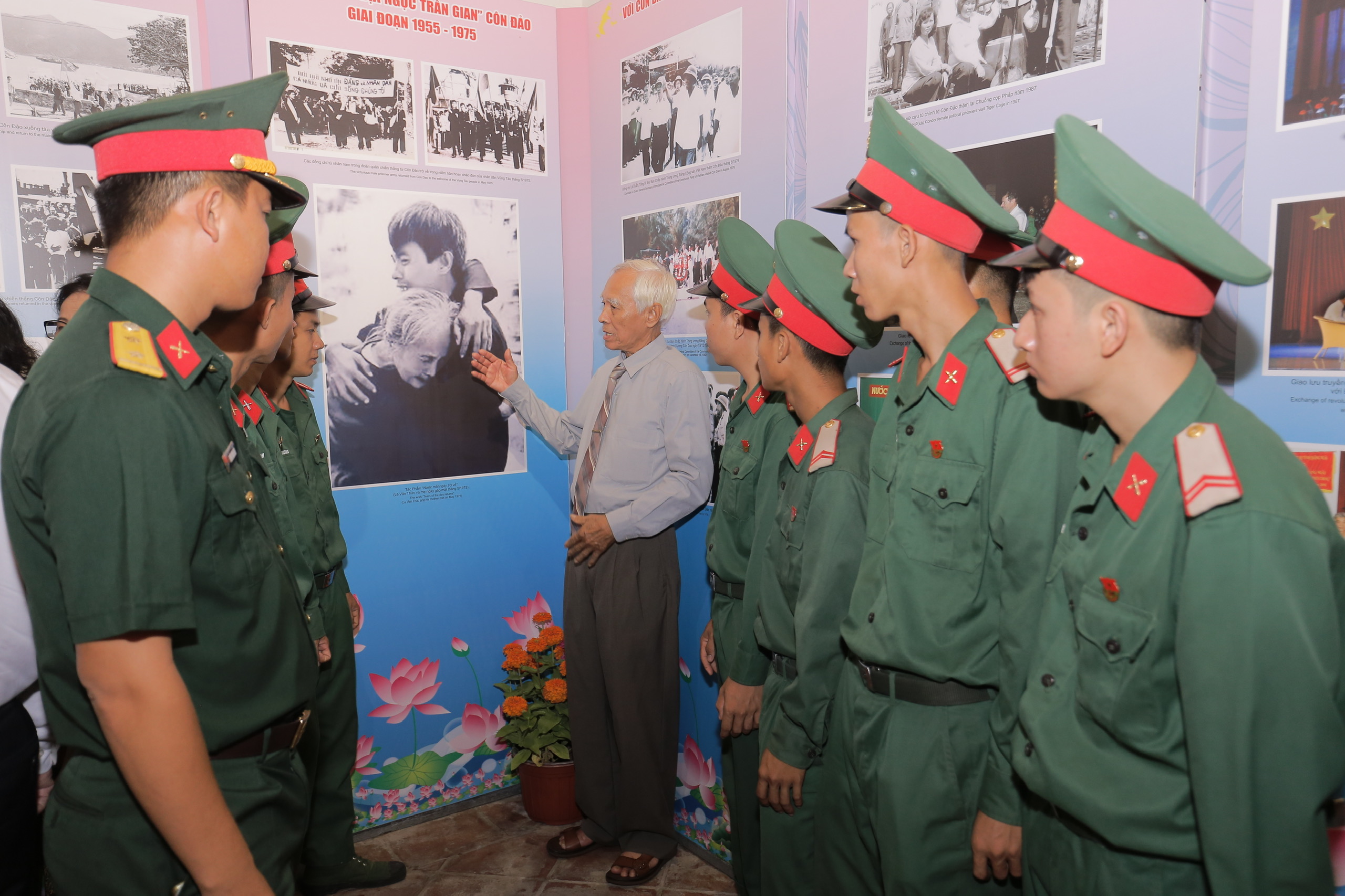 Khai mạc Triển lãm “Côn Đảo Ngày trở về”