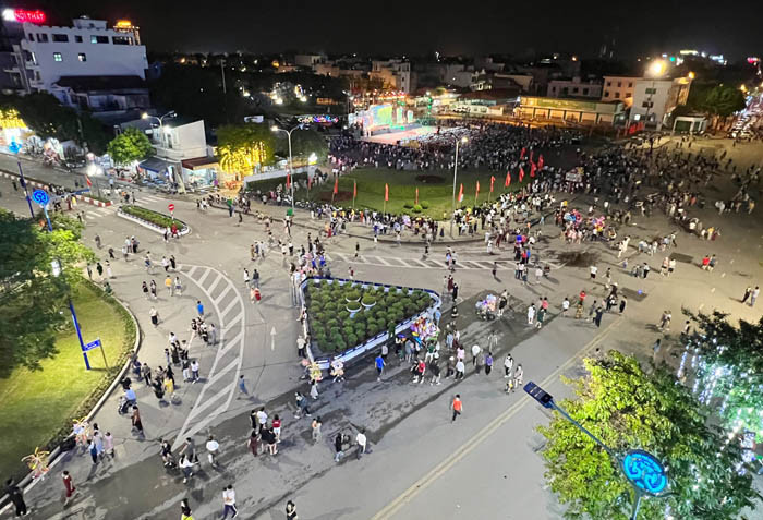 Phố đi bộ - chợ đêm đầu tiên của Hải Dương chính thức khai trương