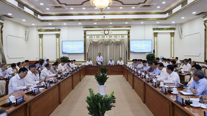 Theo dõi sát tình hình dịch, kịp thời ứng phó với các tình huống có thể xảy ra